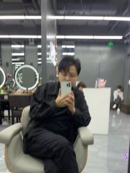 -藤野造型烫发染发