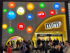 -m豆巧克力世界(上海世茂广场店)