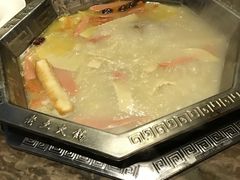 -佬土鹅肠火锅(中建大观店)