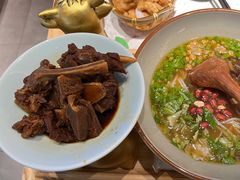 招牌牛大骨圆粉-百春原湖南牛肉粉(百联世纪店)