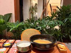 -银米·云南传统过桥米线(双廊黑金冠店)