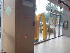 -麦当劳(中二横路店)