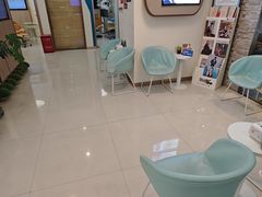 -维乐口腔(美维云门诊陆家嘴店)