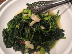 鲜蚕豆煮有机菠菜-九十九顶毡房(阜石路店)