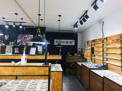 -罗伯特眼镜·蔡司官方授权(罗湖国贸店)
