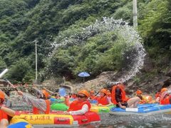 -安吉龙王山峡谷漂流