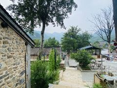 -百里峡七彩艺术小镇