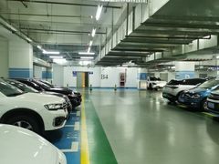 -新世界新丸中心-地下停车场