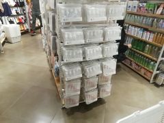 -名创优品(广州萝岗万达广场店)