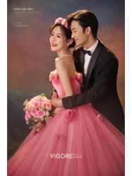 -雪中彩影婚纱摄影·微光艺术中心