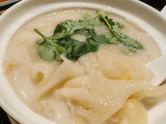 -龙悦湾酒家·八阵鱼生·渔人码头店
