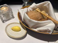 餐前面包-Erman岩烧牛排(虹桥南丰城店)