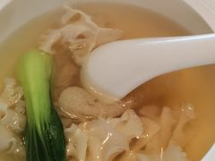 松茸炖花胶汤-世博源公馆·本帮融合菜·主题包厢·江景餐厅