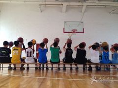 -育华篮球培训(新华路校区)