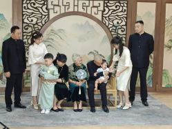 -金夫人One家全家福摄影(光环店)