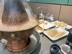 -鑫渔港海鲜本地菜·山海关浑锅(东戴河店)