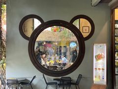 -莓园冰淇淋店