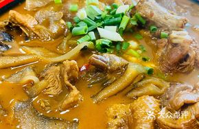 Old Rooster Stewed with Vermicelli