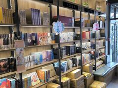 -雨丝书店(综合商业楼店)