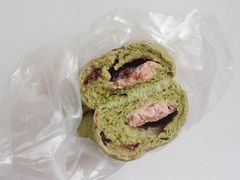 抹茶巧克力豆乳酪面包-LELECHA乐乐茶(上海五角场万达广场店)