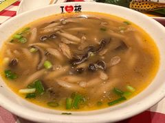 蘑菇汤莜面鱼鱼-西贝(上海我格广场店)