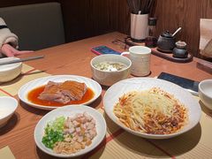 -荣家黄鱼面(前滩太古里店)