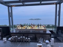 -瑰丽酒店·海吧·天际下午茶·现场DJ·天台酒吧
