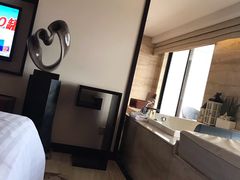 -永恒朗悦酒店(广西大学地铁站大学东路万达广场店)