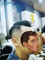 -MARTIN'S BARBER SHOP男士理发馆