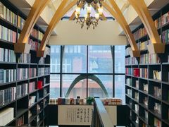 -钟书阁(松江泰晤士小镇店)