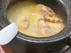 崂山泉水鸡-崂山水果园农家宴(泉水鸡店)