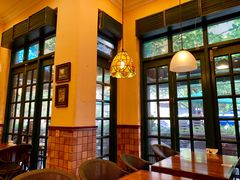-玛格萝妮比萨屋(四平店)