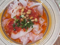 -野山舂·贵州现舂酸汤火锅(鸿通城店)