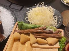 -晓宇重庆火锅(西安荟聚店)