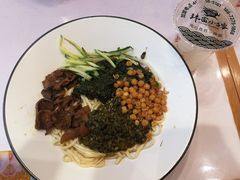 烧椒皮蛋牛肉拌粉-拌面小当家
