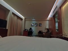 -汕尾巴黎半岛酒店