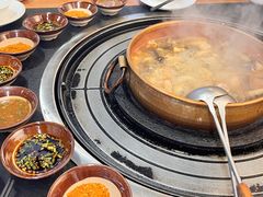 -阿山卓·野生菌火锅·纳西火塘烤肉