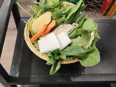 -灶知轩湘西石锅鱼(万佳广场店)