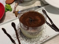 -必胜客(证大大拇指店)