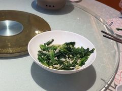 -阿瓦山寨·湘菜现炒·剁椒鱼头王(咸阳总店)