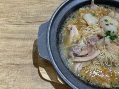 -极有家小鱼小鸡石锅煲(佳兆业店)