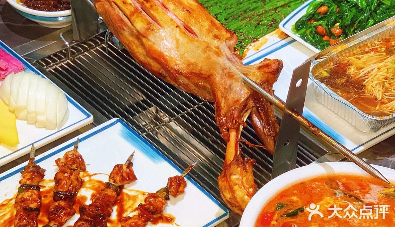 今年夏天有点豪横，吃了一条烤羊腿[调皮]