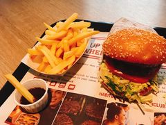 -The Habit Burger Grill 哈比特汉堡(复兴soho店)
