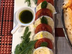 新鲜水牛芝士配番茄-Primo·丽莫意大利窑烤披萨