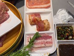 -山焱·炭火自助烤肉(周浦万达店)