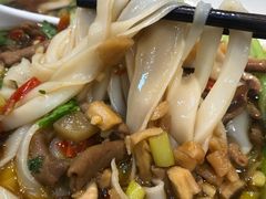 泡椒鸡杂米粉-呷佬·长沙手工米粉(金沙江路店)