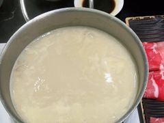 -红鼎豆捞·非遗鲍皇汤火锅(宝丰路店)