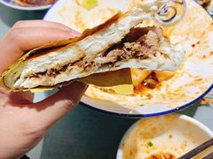 腊汁肉夹膜-大嘻咹biangbiang面(历史博物馆店)