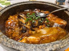 石锅碟鱼头-新海渔港·胶东海鲜家常菜·家宴(奥体中心店)