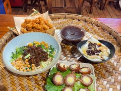 -爆炸头阿姨小四川正宗川味小吃(无任何分店)
